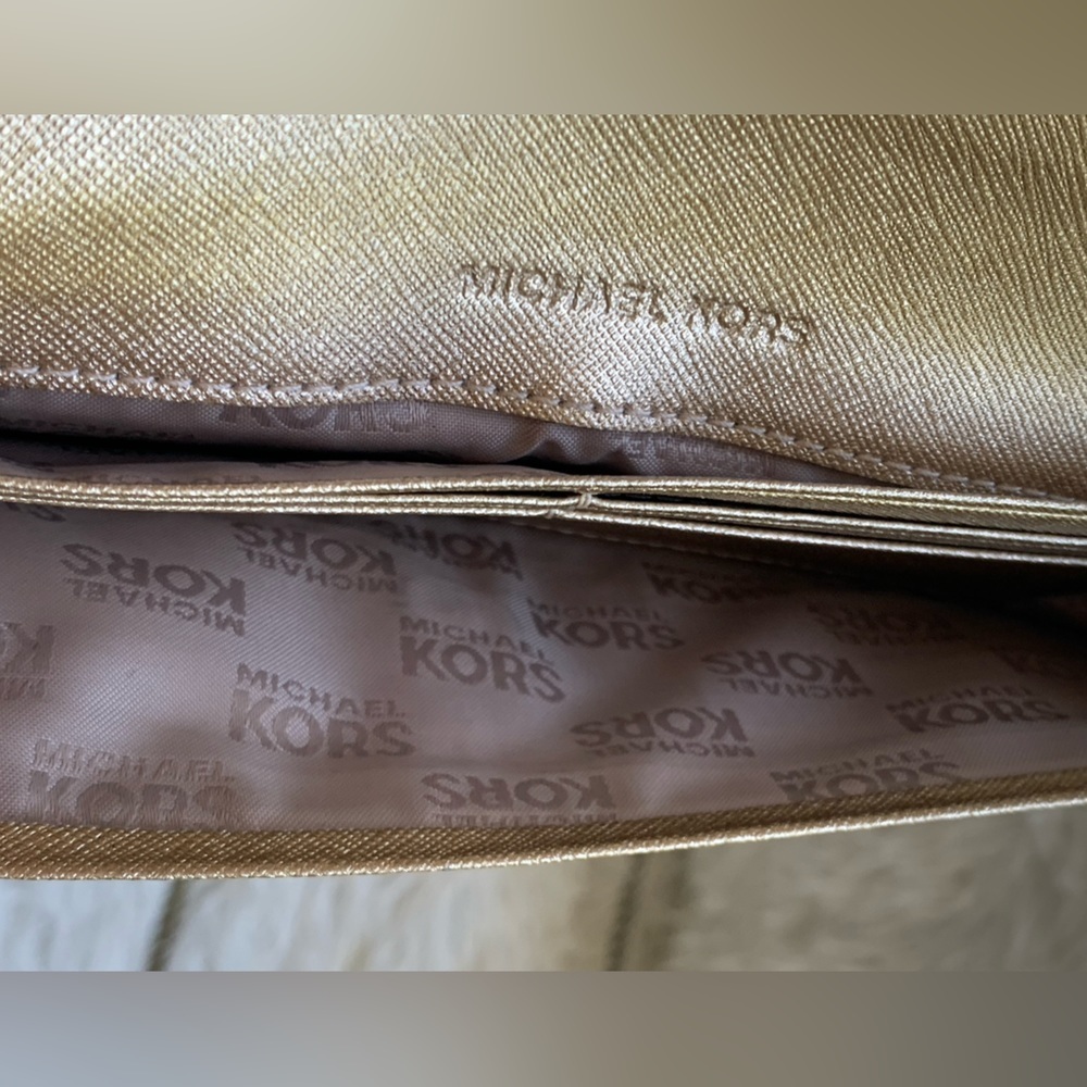 🏆4pcs-MK GOLD SATCHEL/CROSSBODY w MK Charm,detachable strap & Gold snap Wallet - Picture 9 of 11